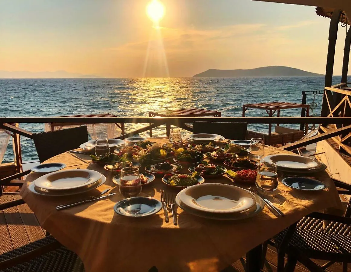 Arion Resort Hotel Gümüşlük 3*,
