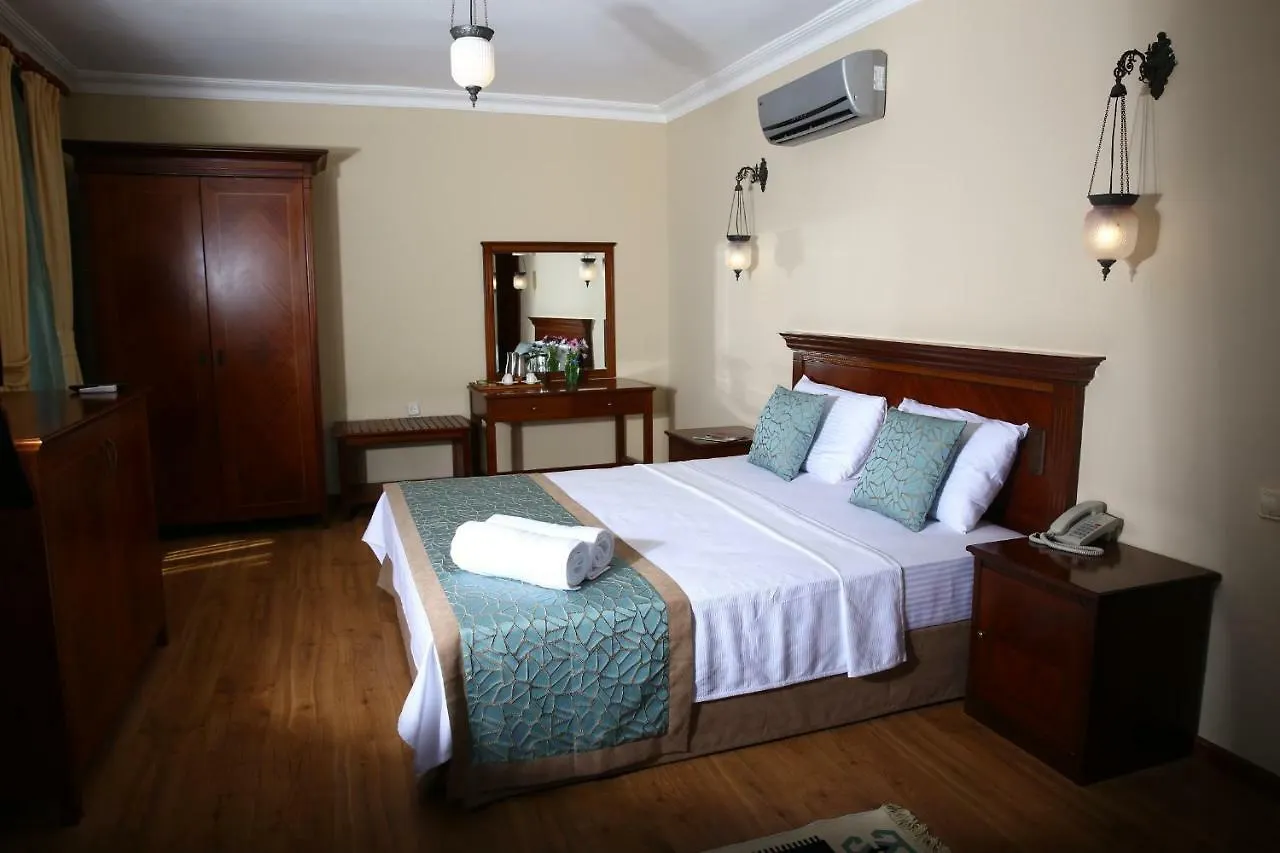 Arion Resort Hotel Gumusluk 3*,